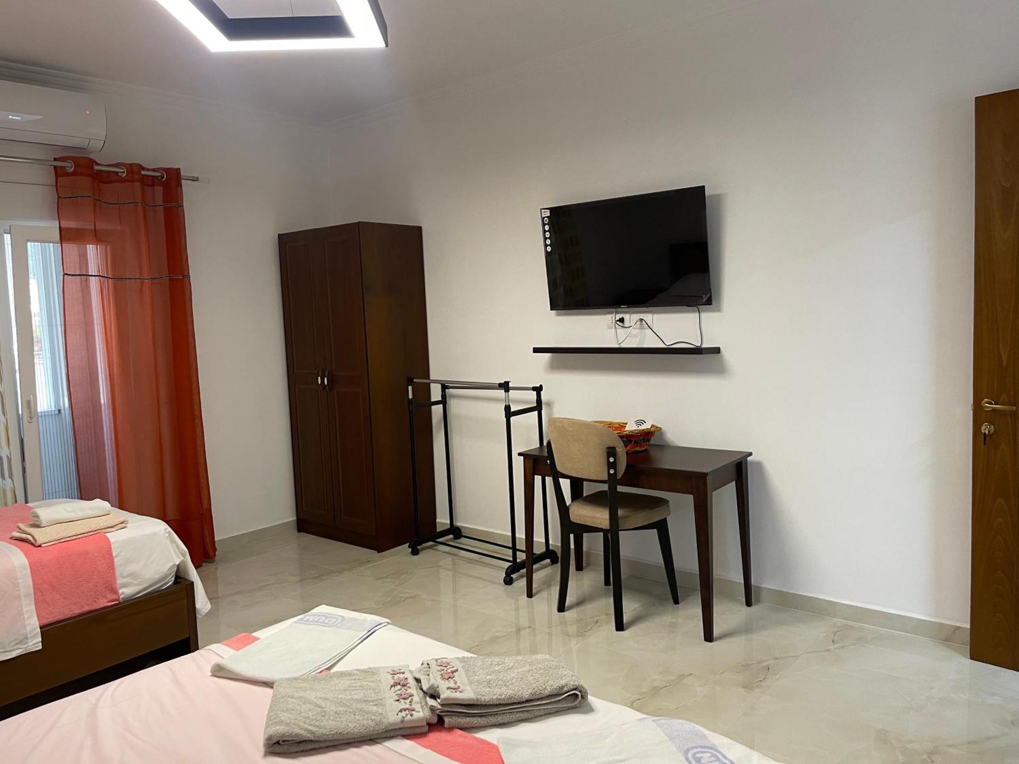 C Plus Hotel Berat